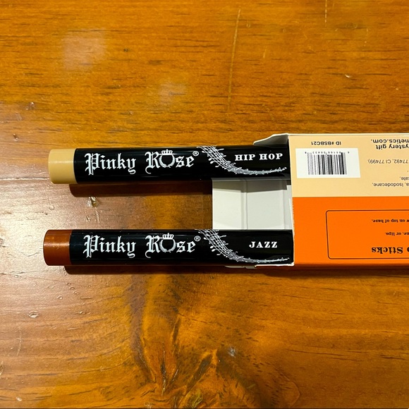 Pinky Rose Cosmetics Pump Your Bass Makeup Sticks - Picture 3 of 3